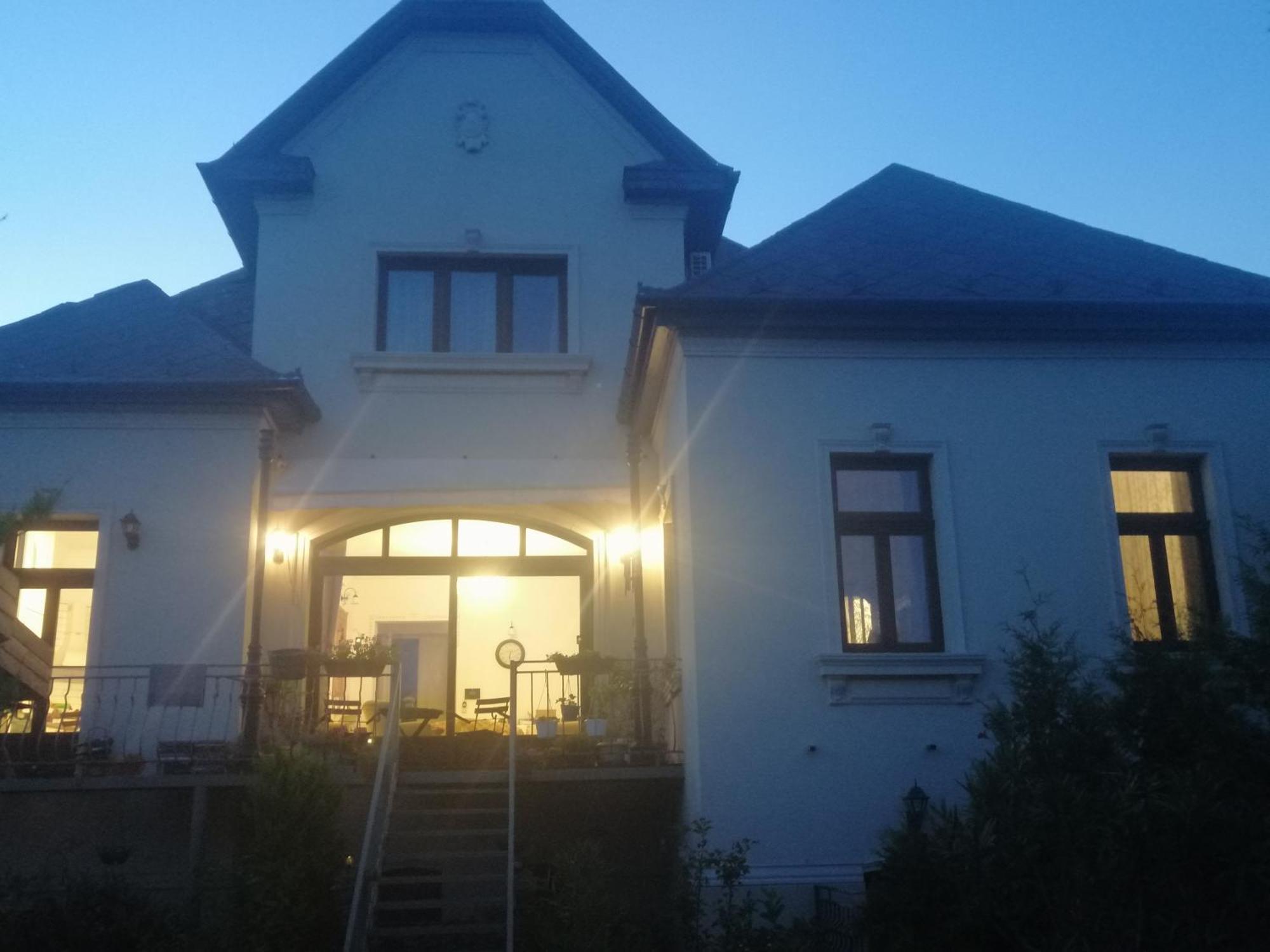 Kuria Apartman With Private Jacuzzi And Pool Βουδαπέστη Εξωτερικό φωτογραφία