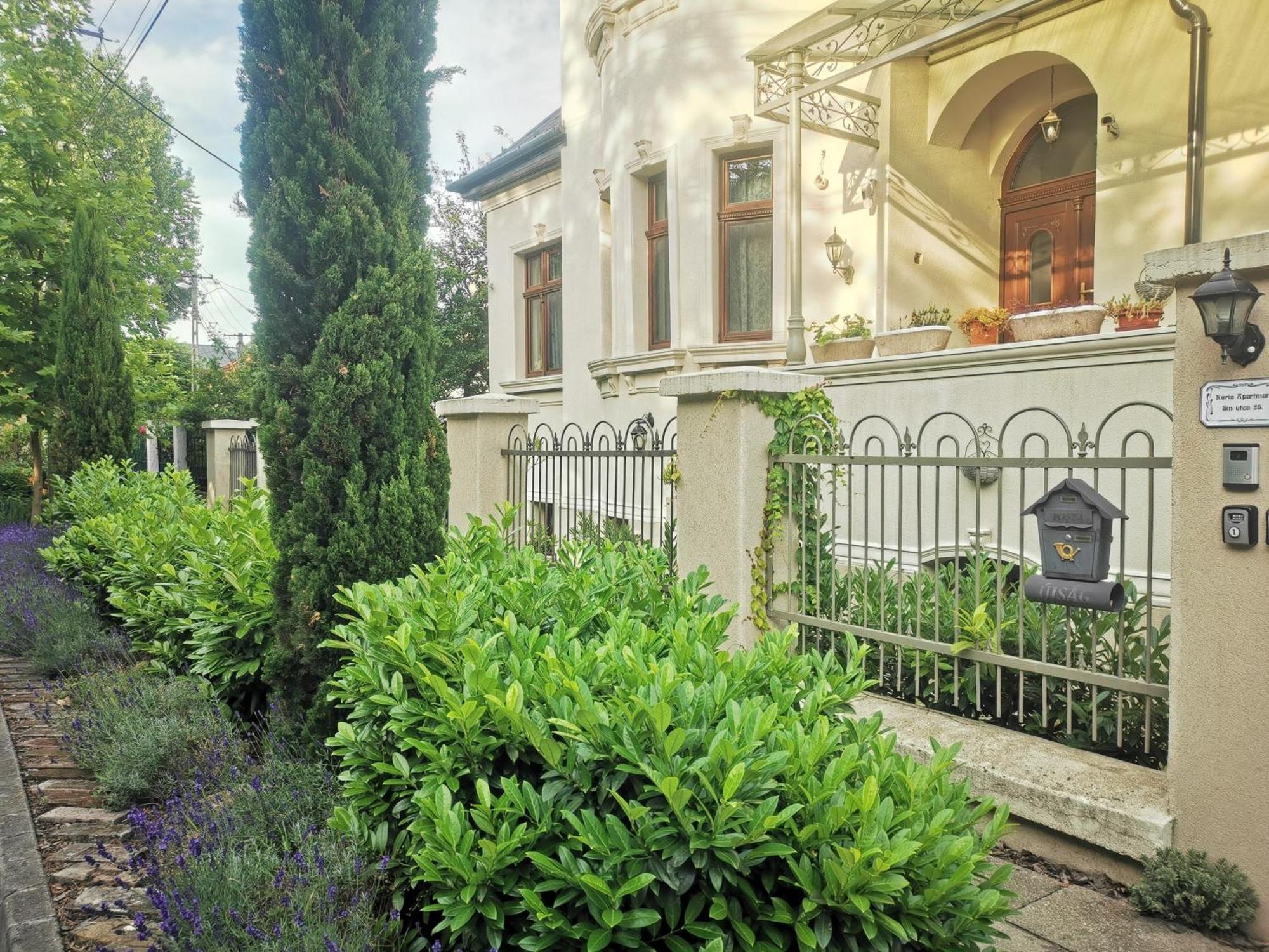 Kuria Apartman With Private Jacuzzi And Pool Βουδαπέστη Εξωτερικό φωτογραφία