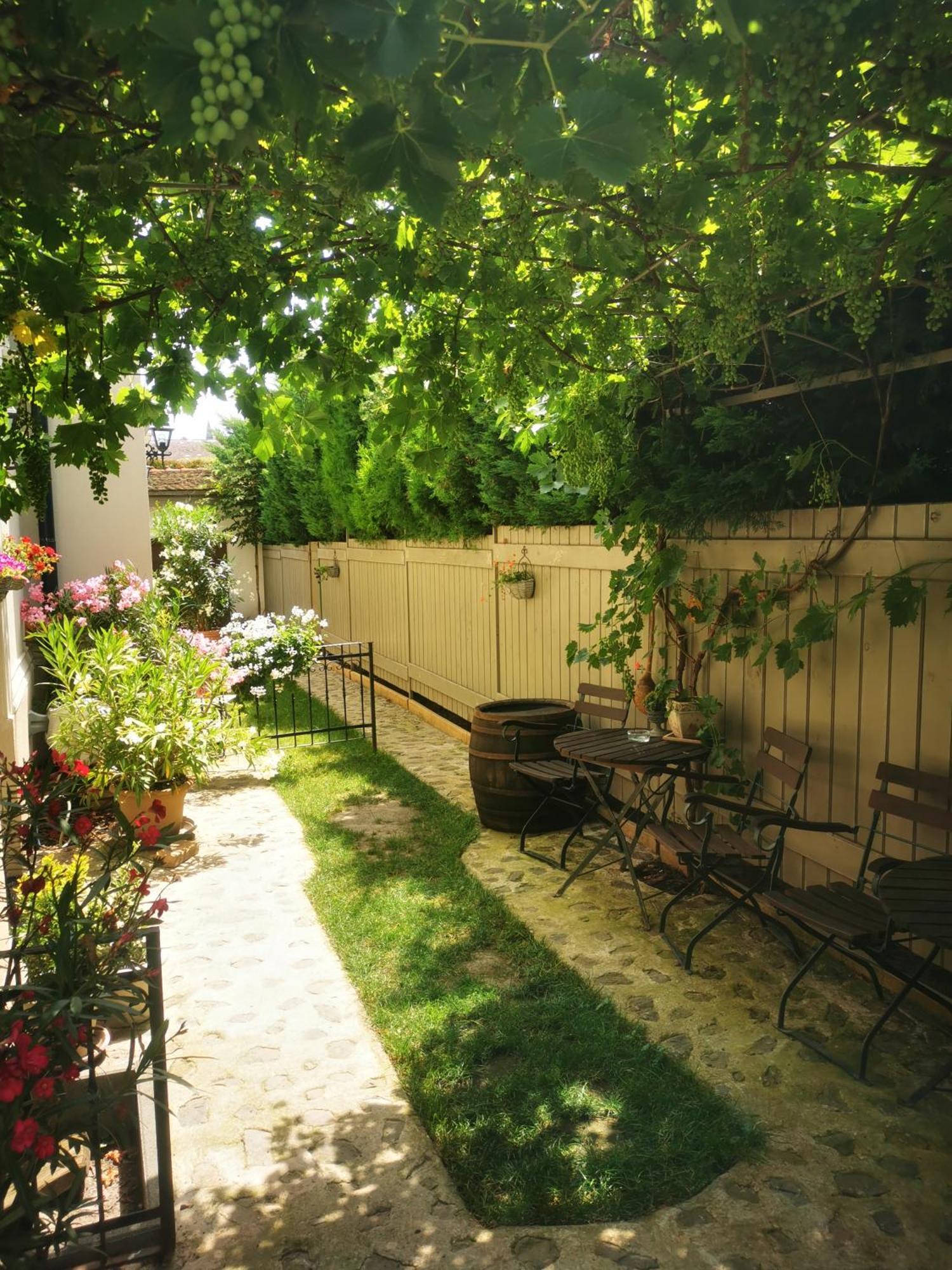 Kuria Apartman With Private Jacuzzi And Pool Βουδαπέστη Εξωτερικό φωτογραφία