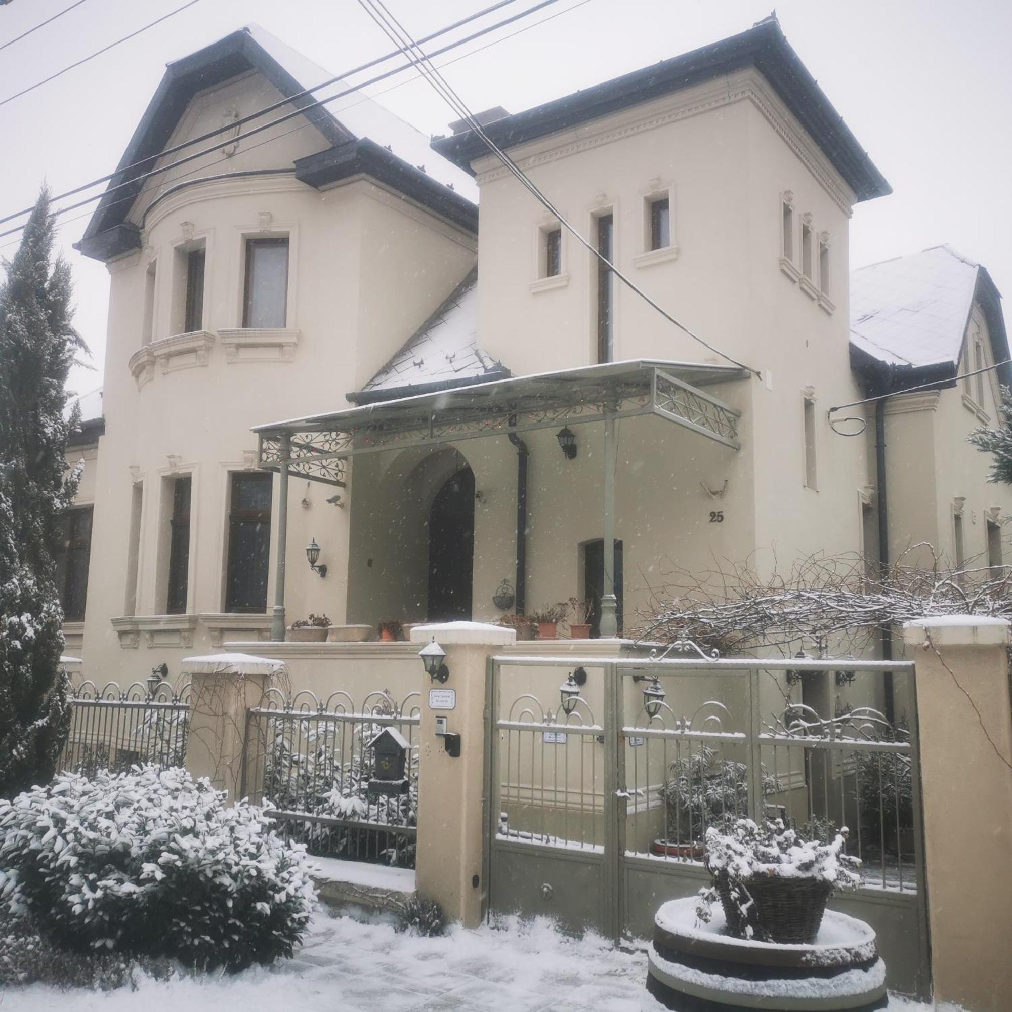 Kuria Apartman With Private Jacuzzi And Pool Βουδαπέστη Εξωτερικό φωτογραφία